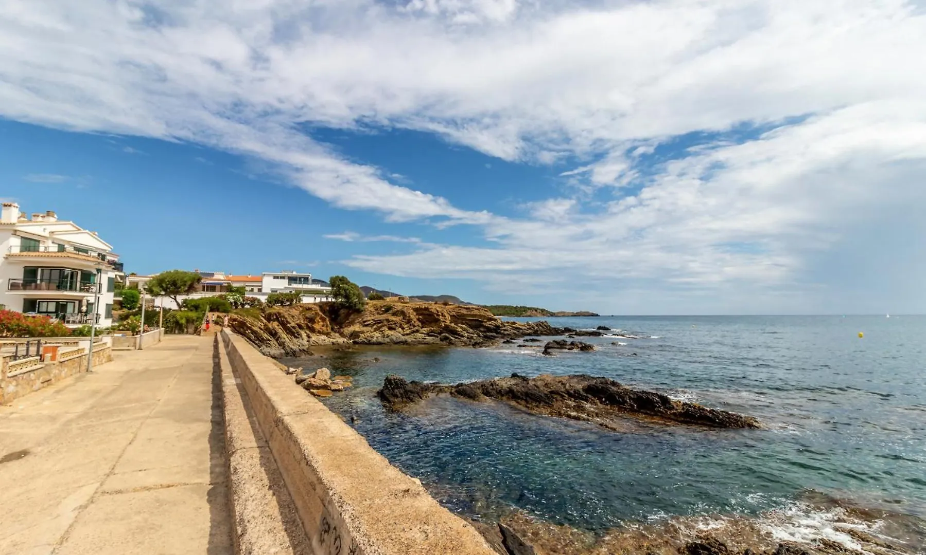 Sant Carles 26 - Magnifico Apartamento Con Jardin Girona Spain