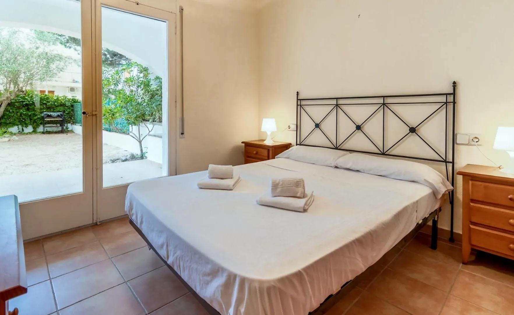 ז'ירונה Sant Carles 26 Magnifico Apartamento Con Jardin 0*,  ספרד